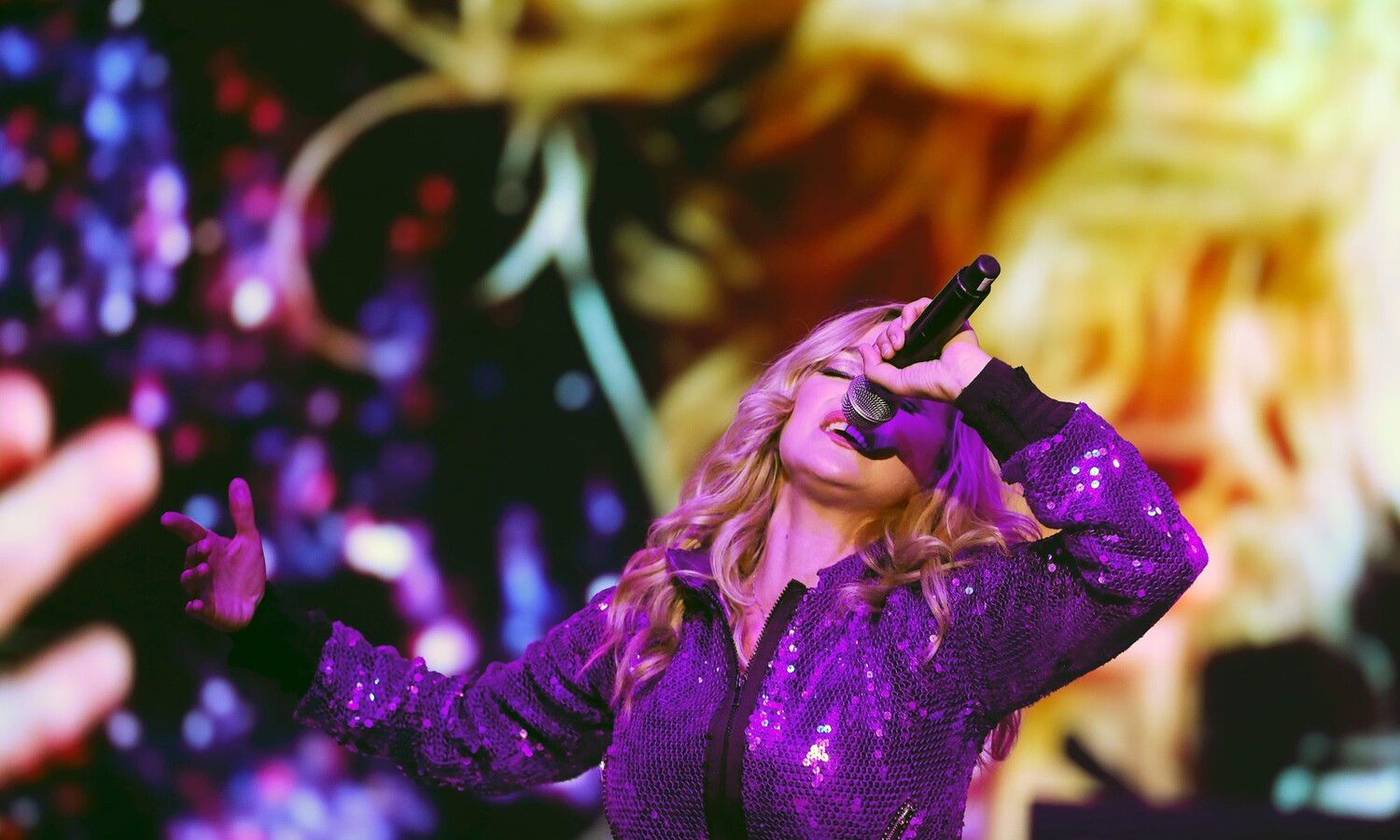 Melissa Totten als Madonna