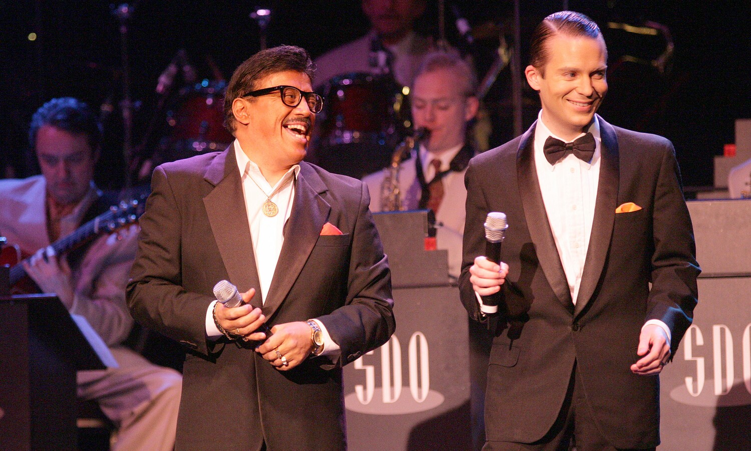 Darsteller der Show "All that Swing" im Estrel Berlin