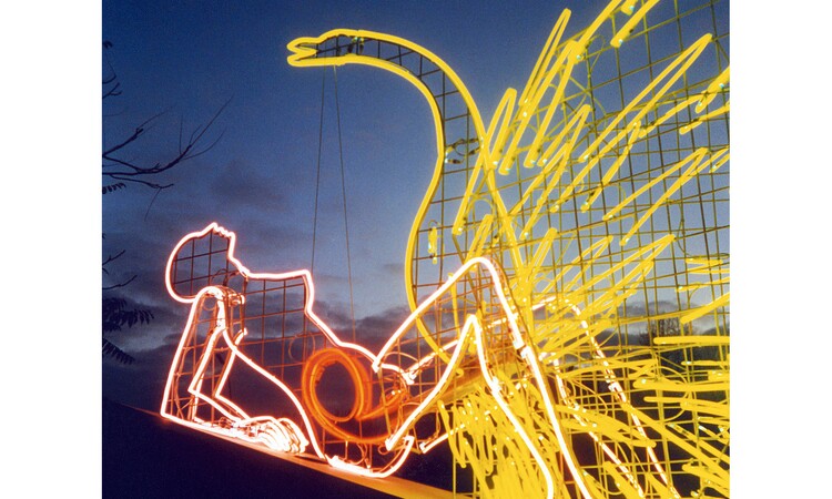 Lichtinstallation im Estrel Sommergarten