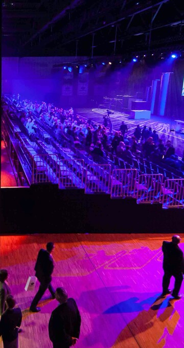 Tribüne im ECC Berlin