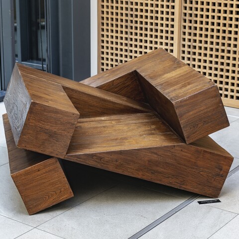 Holz Installation von Maximilian Eicke