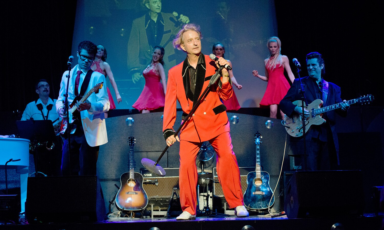 Jerr Lee Lewis impersonator of the show "Rock around the Clock - Das Fifties Special"